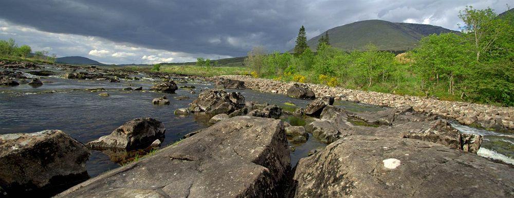 Bridge Of Orchy Hotel Exteriör bild